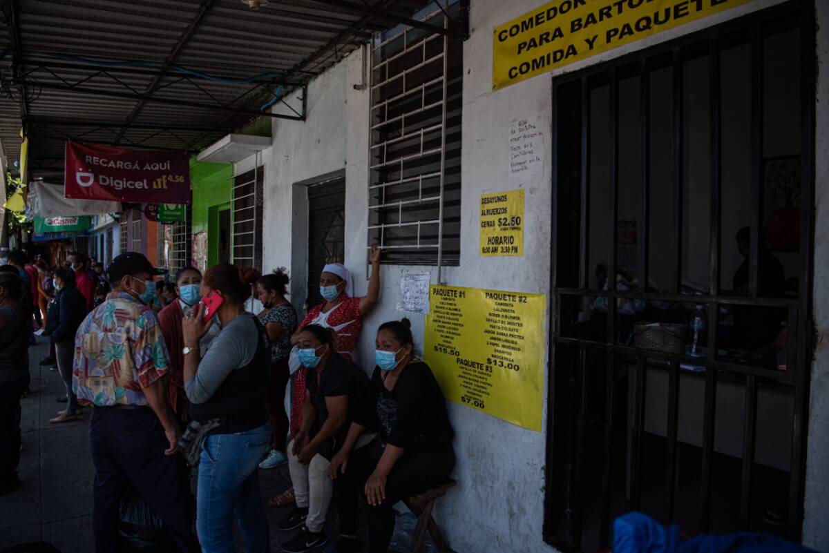 Familiares de detenidos son ignorados